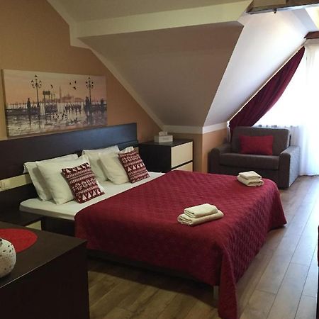 Apartman Besenova Bagian luar foto
