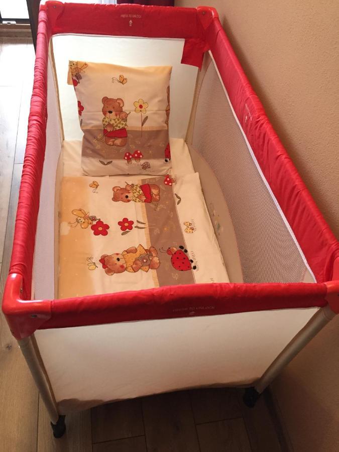 Apartman Besenova Bagian luar foto