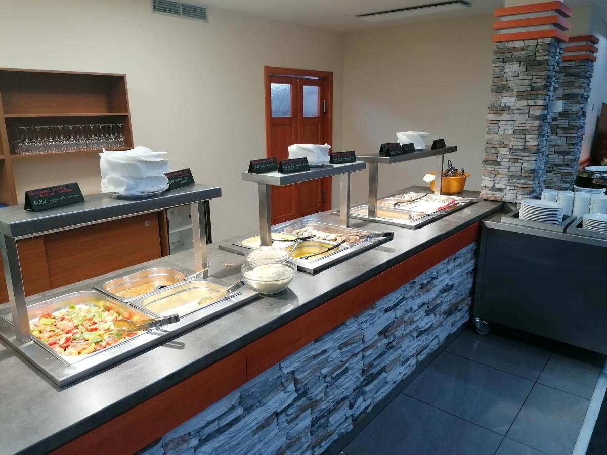 Apartman Besenova Bagian luar foto