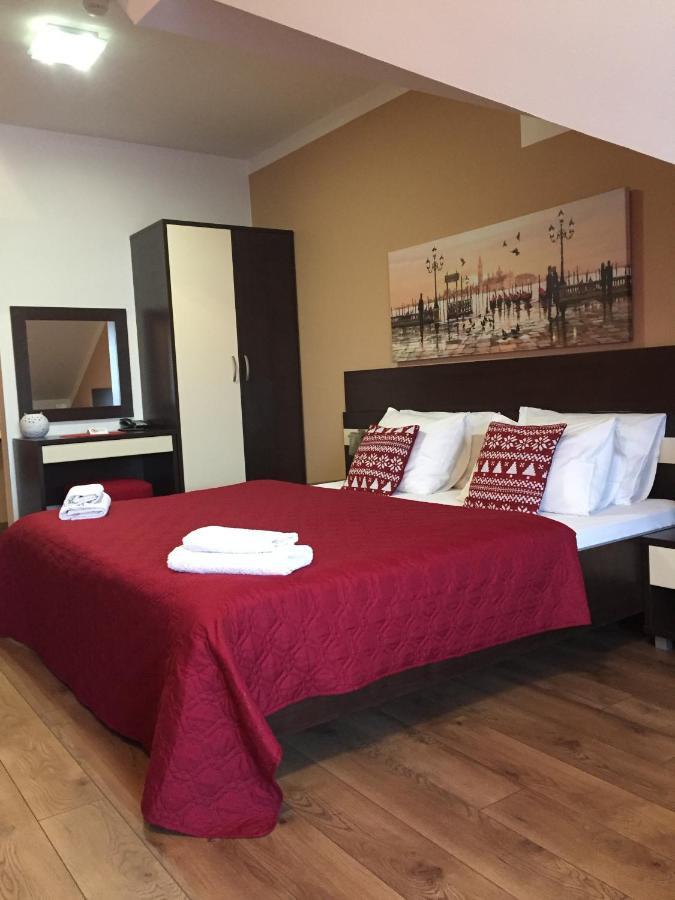 Apartman Besenova Bagian luar foto