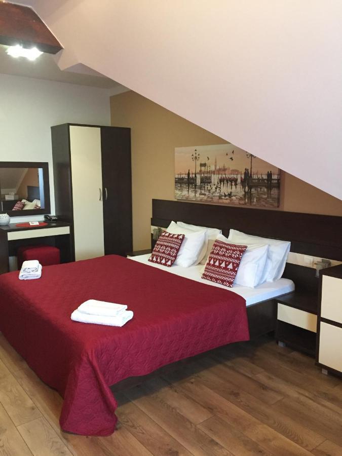 Apartman Besenova Bagian luar foto